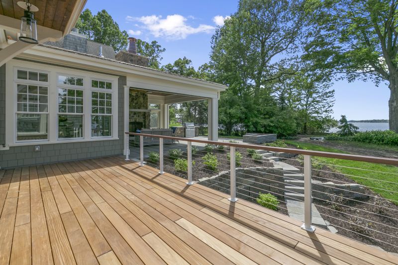 Benefits Of Commercial Deck And Porch Building For Business Properties